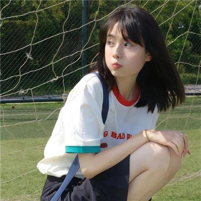 着牛仔裤的钟馗